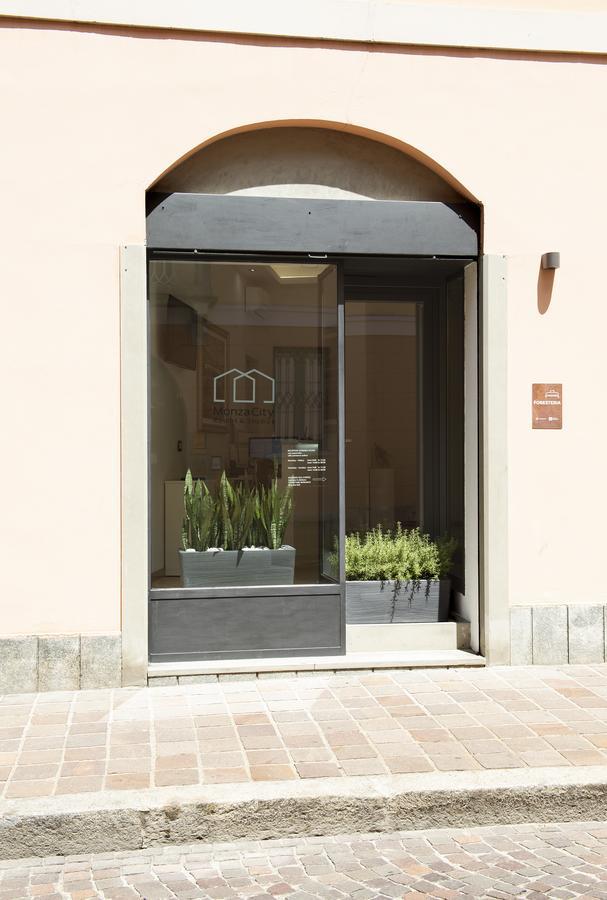 Monza City Rooms & Studios Екстериор снимка