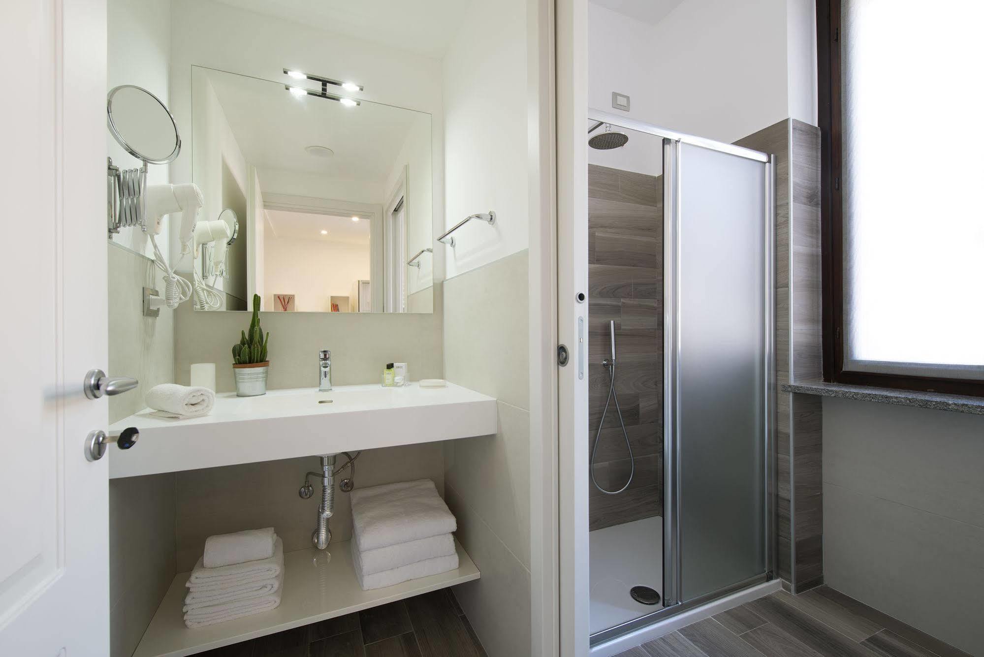Monza City Rooms & Studios Екстериор снимка