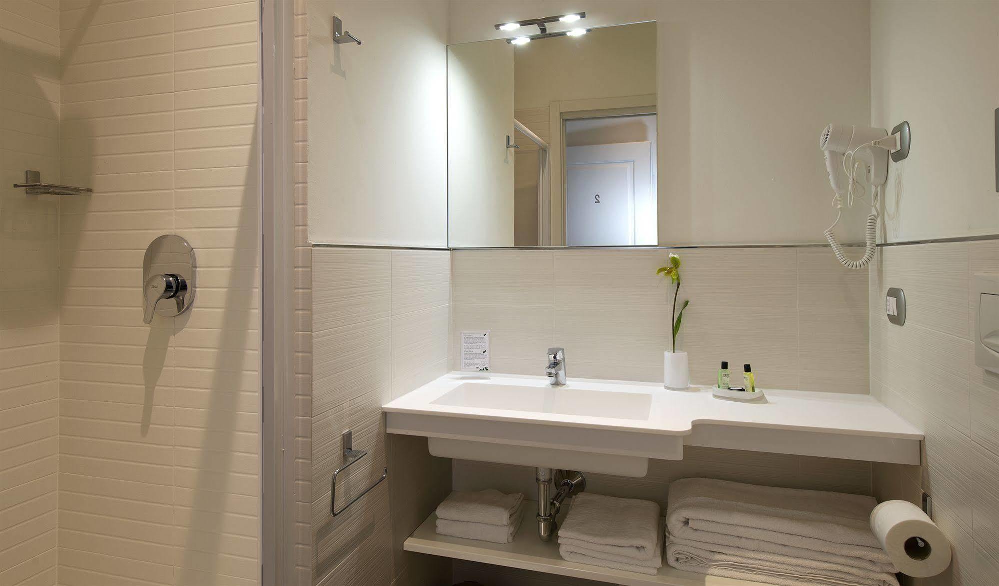 Monza City Rooms & Studios Екстериор снимка